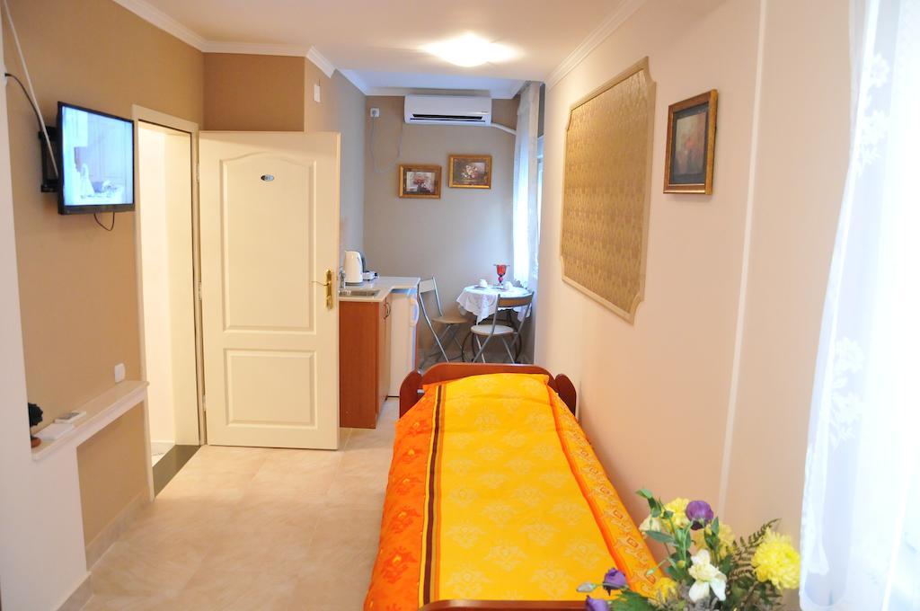 Royal Apartments Nis Quarto foto